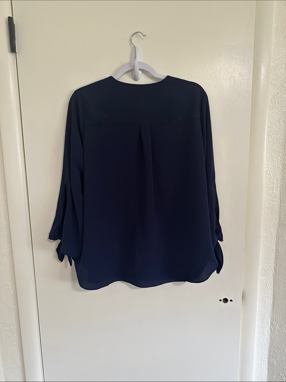 Michael Kors Navy V-Notch Tie-Sleeve Tunic Blouse size large - Picture 4 of 6